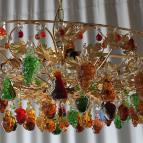 Oval ceiling lamp with colorful Murano glass hangings with fruits and grapes