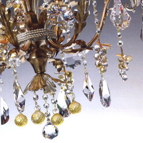 Lampadario di Murano con applicazioni in oro