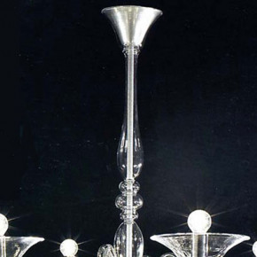 Moderna lámpara de araña de Murano